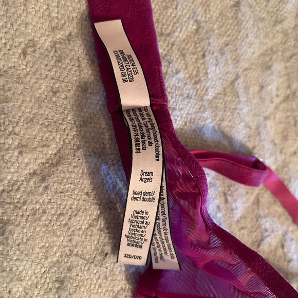 VS Lined Demi Bra - Picture 3 of 3